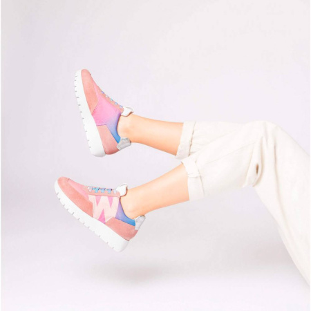 Кроссовки женские WONDERS